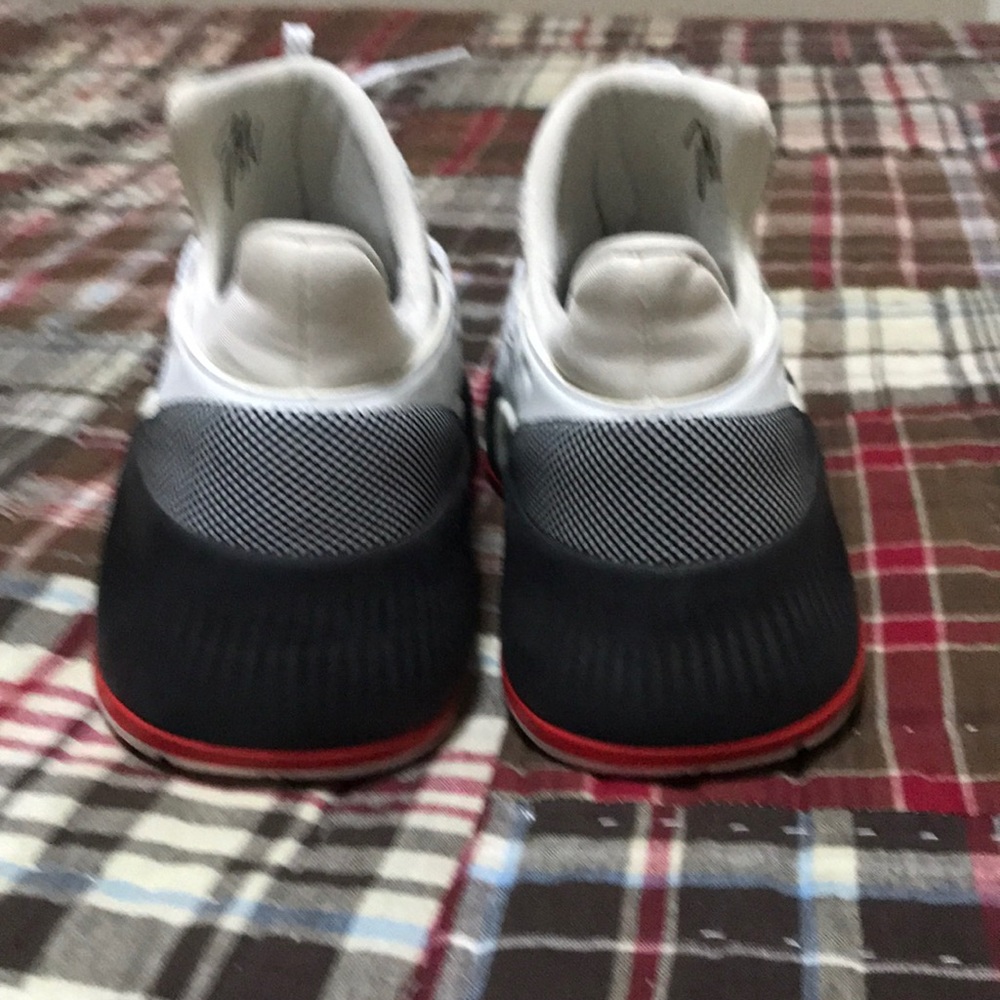 Shoes - Picture 4 of 6